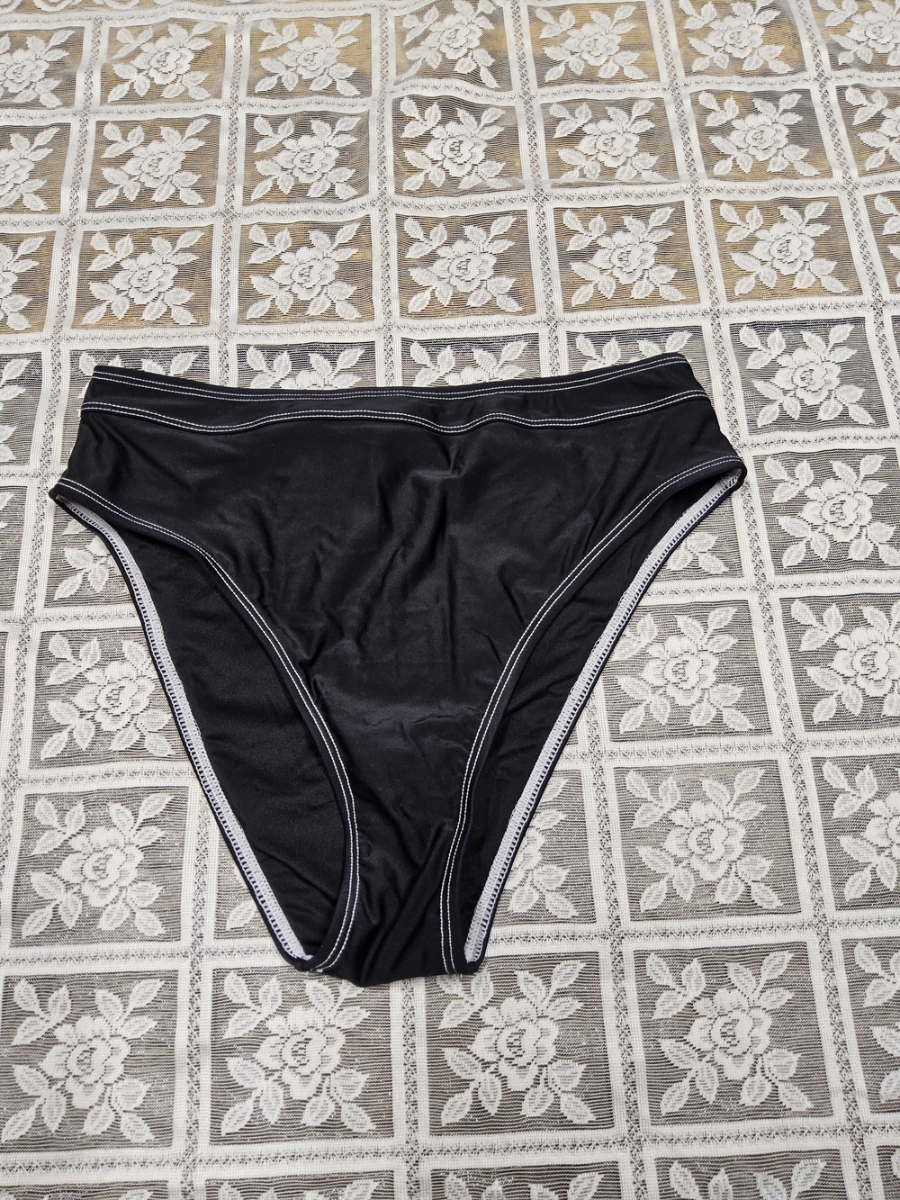 NWOT Size Medium Cupshe Black High Waist Bikini Bottom